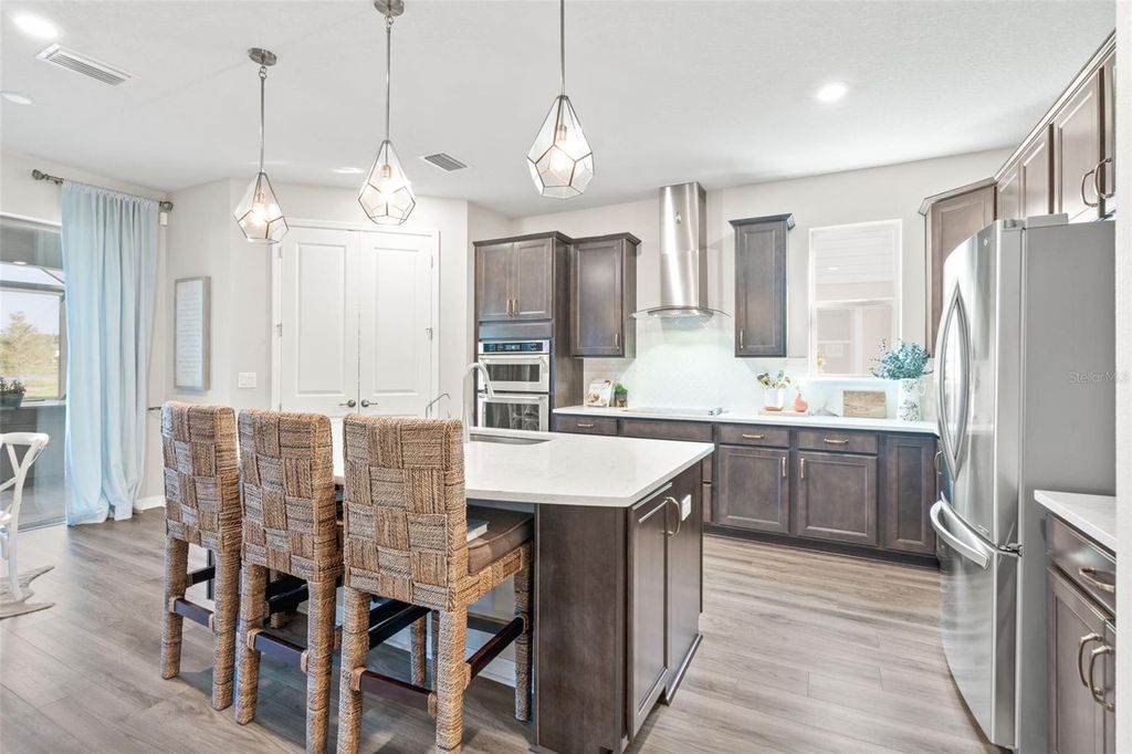 Image 12 of property listing at 19284 BRIARBROOK DRIVE, Tampa, FL 33647