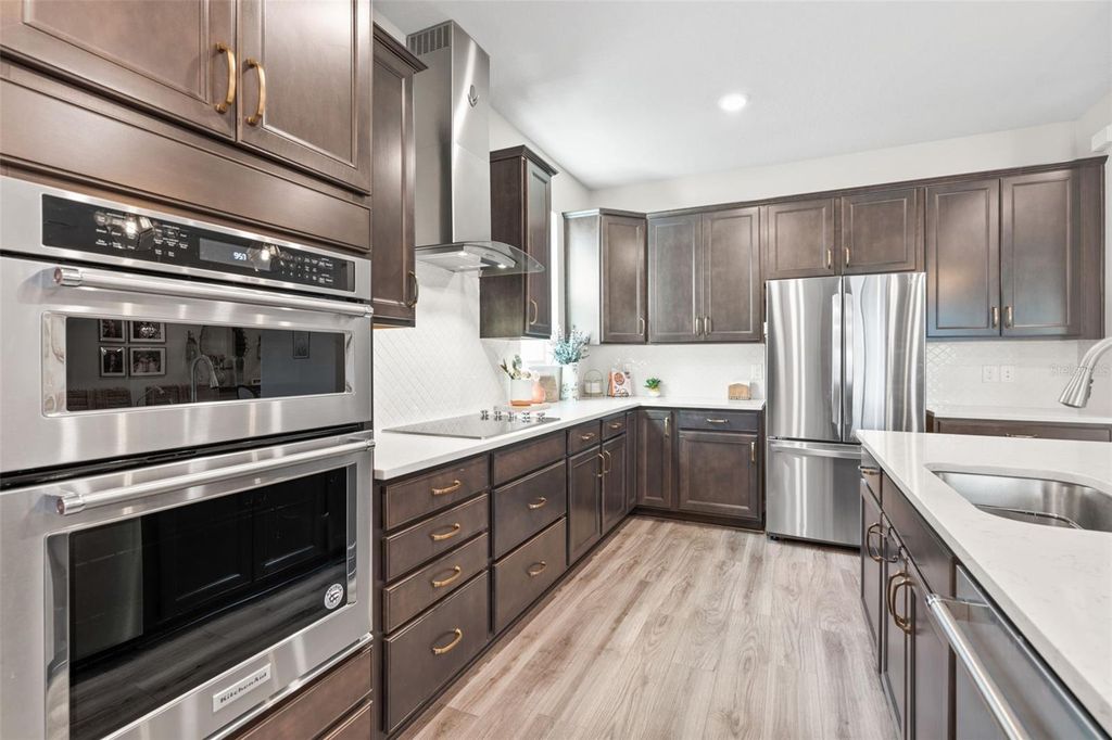 Image 13 of property listing at 19284 BRIARBROOK DRIVE, Tampa, FL 33647
