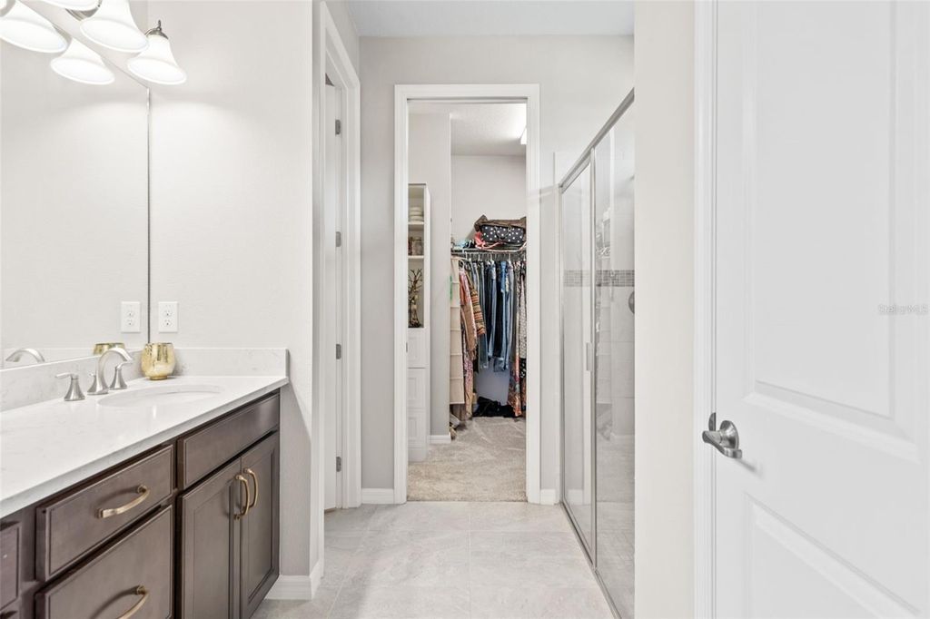 Image 25 of property listing at 19284 BRIARBROOK DRIVE, Tampa, FL 33647