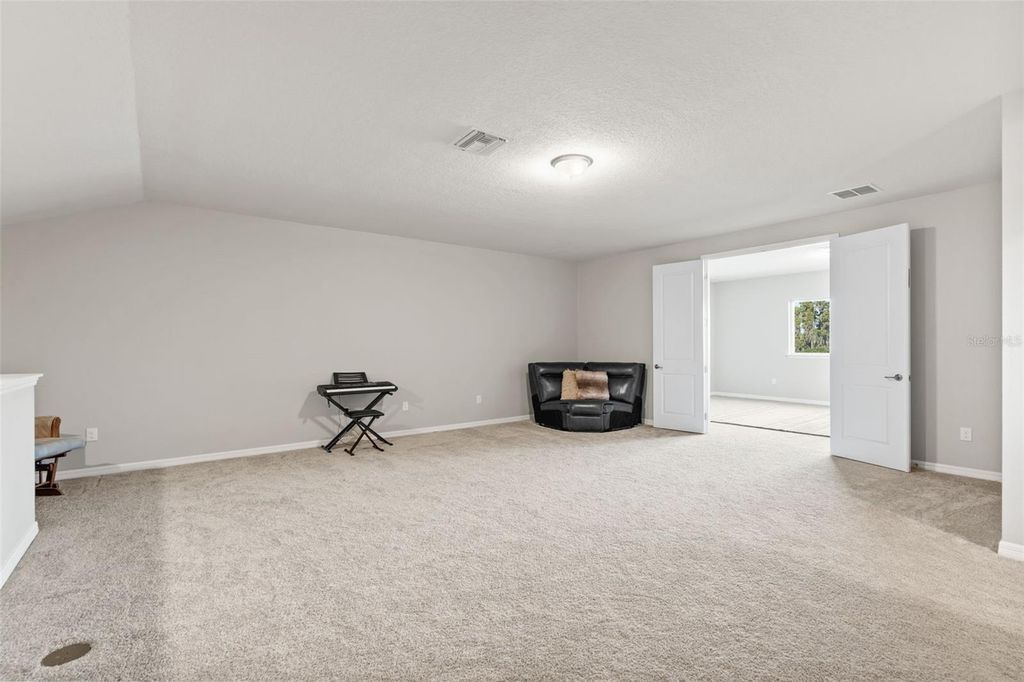 Image 35 of property listing at 19284 BRIARBROOK DRIVE, Tampa, FL 33647