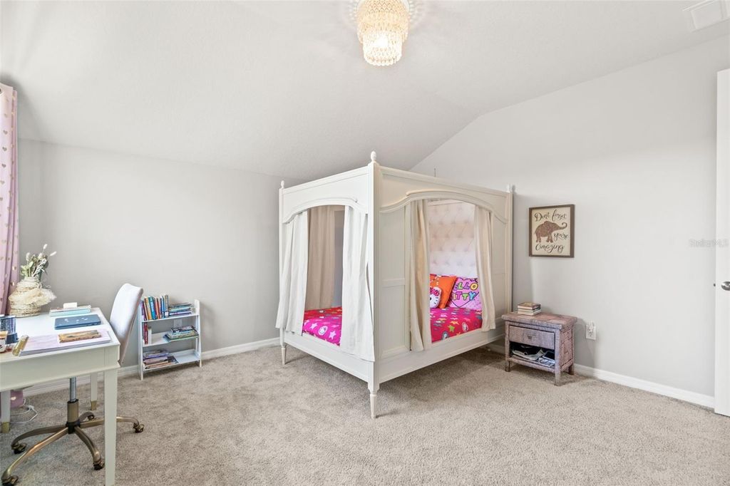 Image 41 of property listing at 19284 BRIARBROOK DRIVE, Tampa, FL 33647