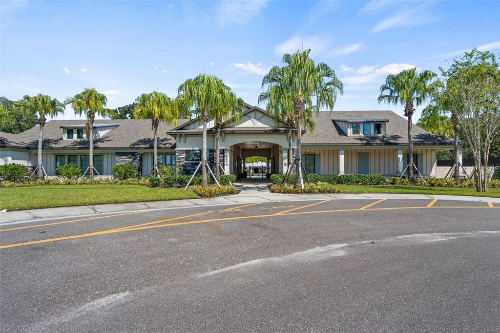 Image 68 of property listing at 19284 BRIARBROOK DRIVE, Tampa, FL 33647