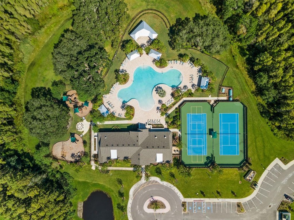 Image 70 of property listing at 19284 BRIARBROOK DRIVE, Tampa, FL 33647