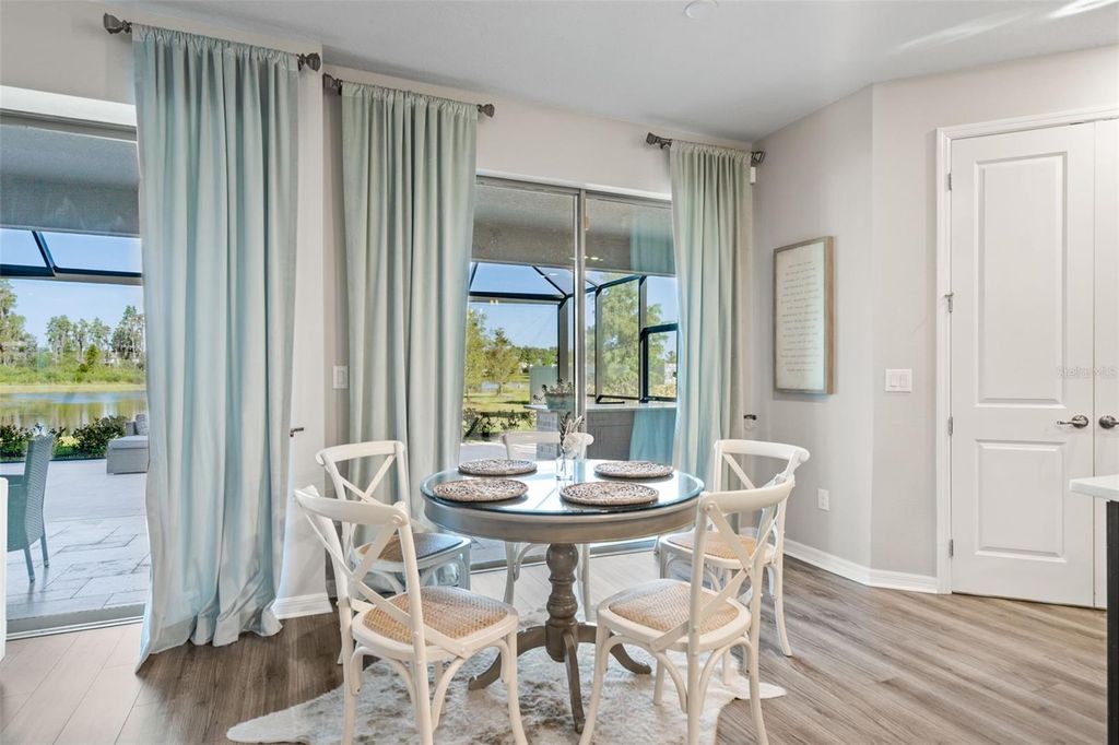 Image 9 of property listing at 19284 BRIARBROOK DRIVE, Tampa, FL 33647
