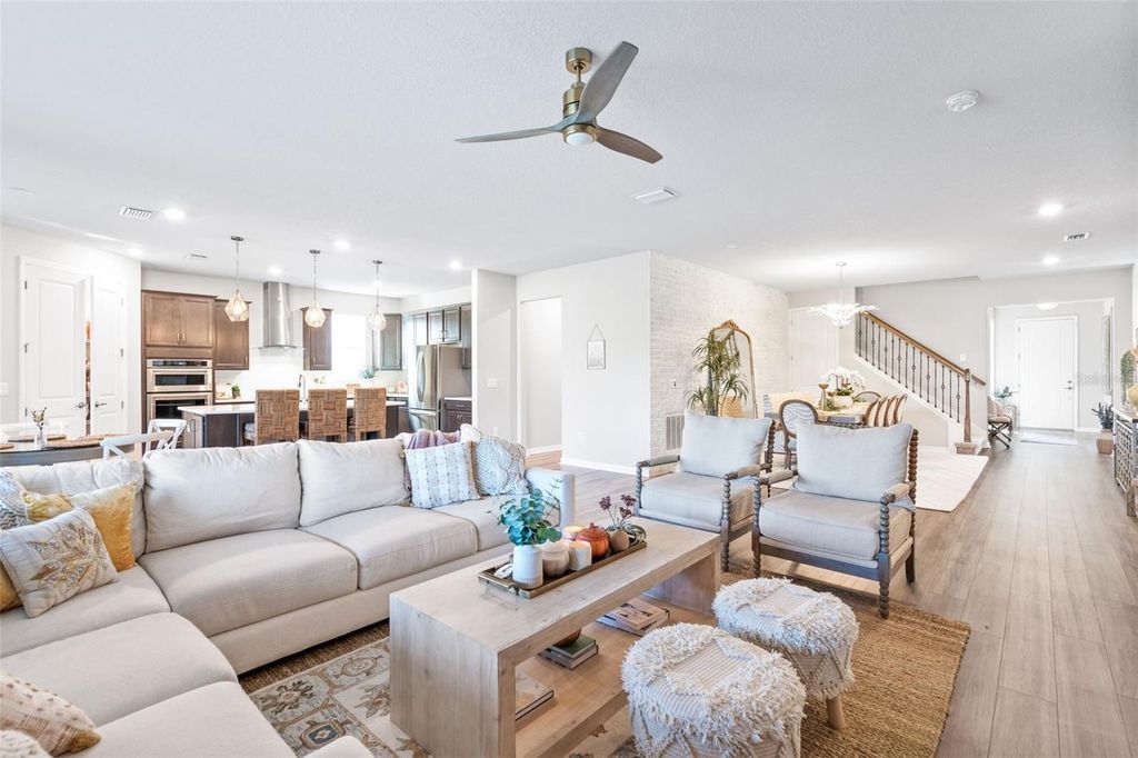 Image 10 of property listing at 19284 BRIARBROOK DRIVE, Tampa, FL 33647