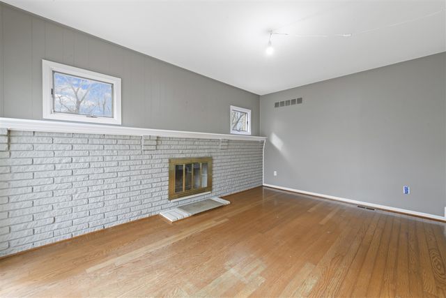 39063 Grennada Street, Livonia, MI 48154