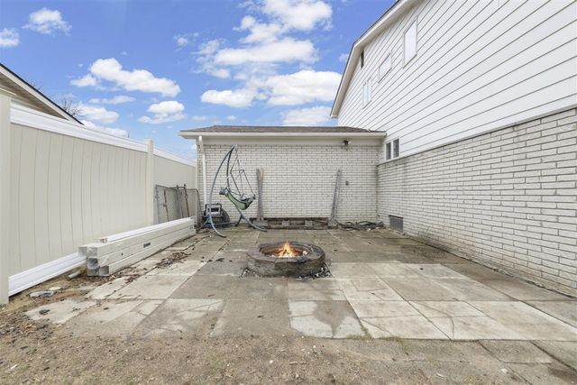 39063 Grennada Street, Livonia, MI 48154