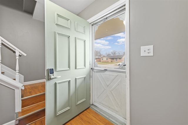 39063 Grennada Street, Livonia, MI 48154