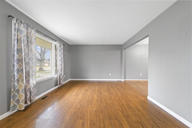 39063 Grennada Street, Livonia, MI 48154