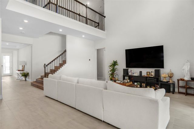 325 CRYSTAL WOOD DRIVE, Winter Garden, FL 34787