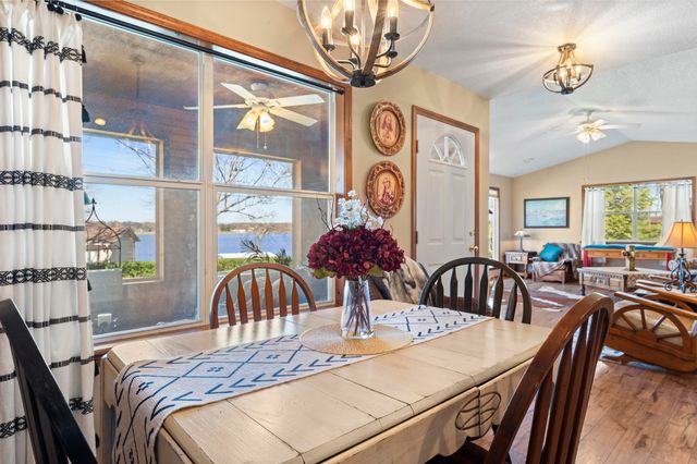 1106 Red Bud Drive, Grove, OK 74344