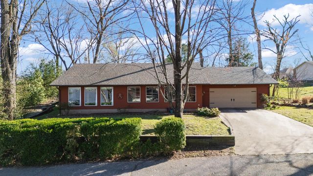 1106 Red Bud Drive, Grove, OK 74344