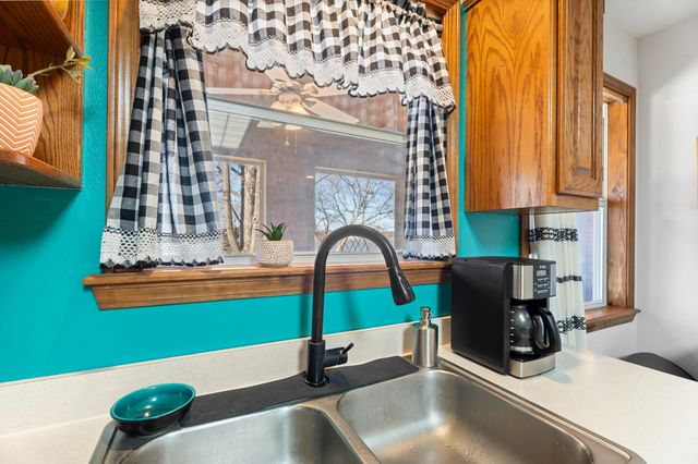 1106 Red Bud Drive, Grove, OK 74344