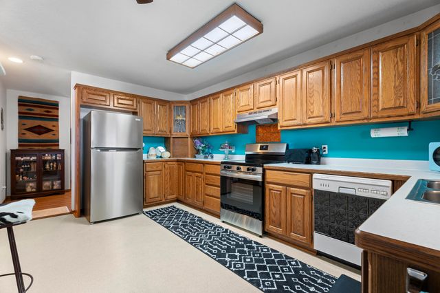 1106 Red Bud Drive, Grove, OK 74344