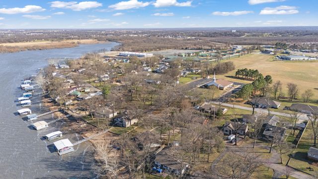 1106 Red Bud Drive, Grove, OK 74344