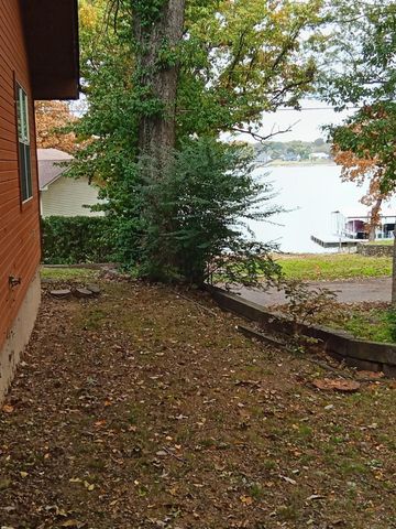 1106 Red Bud Drive, Grove, OK 74344