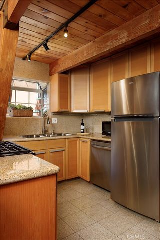 422 Pyramid, Lake Arrowhead, CA 92352