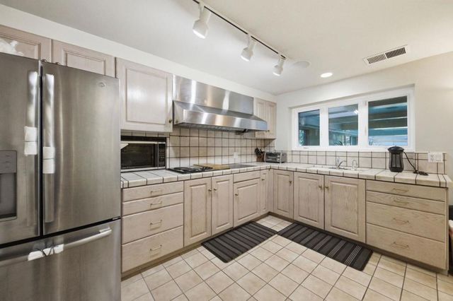 2930 Privet Drive, Hillsborough, CA 94010