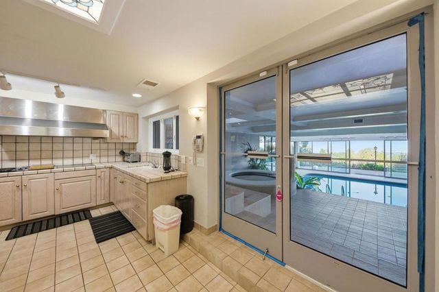 2930 Privet Drive, Hillsborough, CA 94010