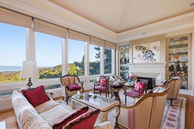 2930 Privet Drive, Hillsborough, CA 94010