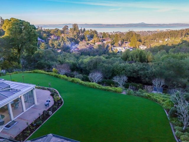 2930 Privet Drive, Hillsborough, CA 94010