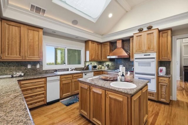 2930 Privet Drive, Hillsborough, CA 94010