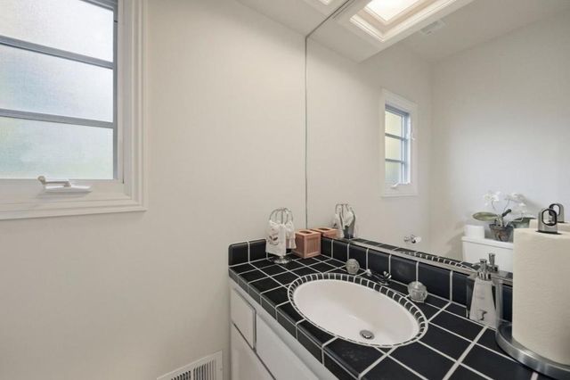 2930 Privet Drive, Hillsborough, CA 94010