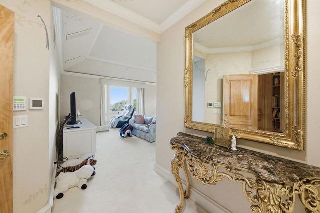 2930 Privet Drive, Hillsborough, CA 94010