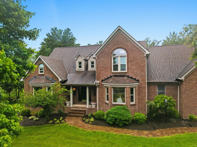 150 Club Lane, Versailles, KY 40383