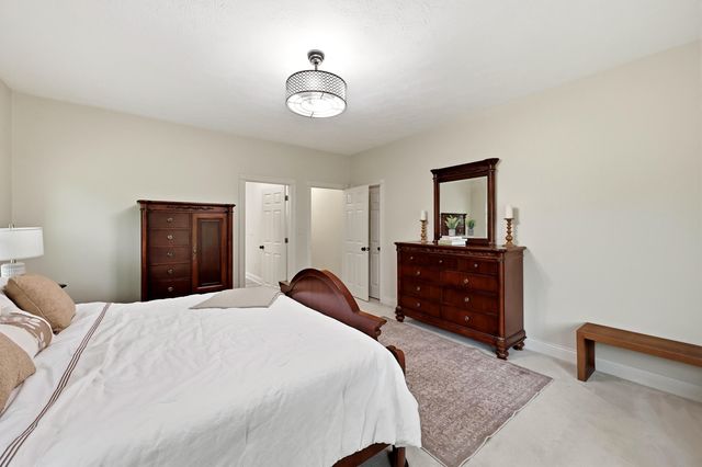 150 Club Lane, Versailles, KY 40383