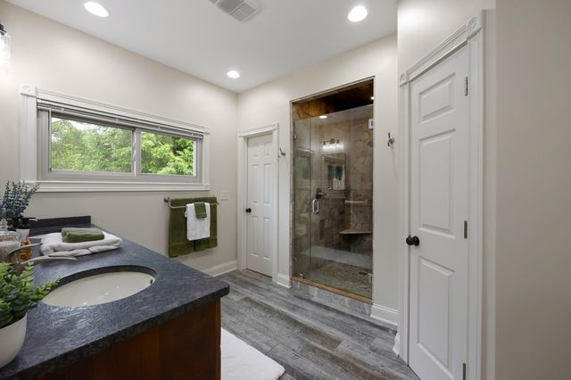 150 Club Lane, Versailles, KY 40383