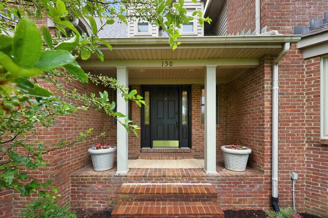 150 Club Lane, Versailles, KY 40383