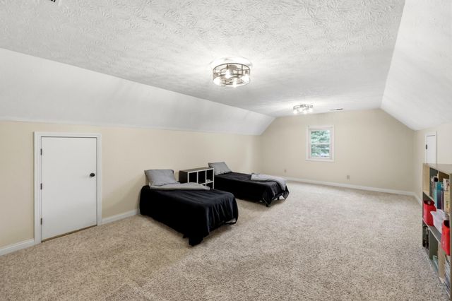 150 Club Lane, Versailles, KY 40383