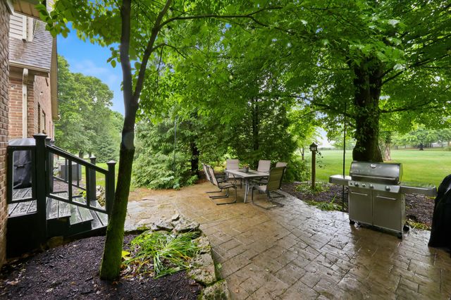 150 Club Lane, Versailles, KY 40383