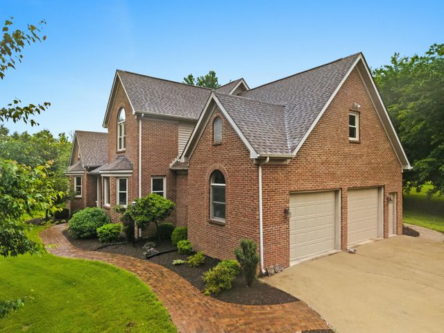 150 Club Lane, Versailles, KY 40383