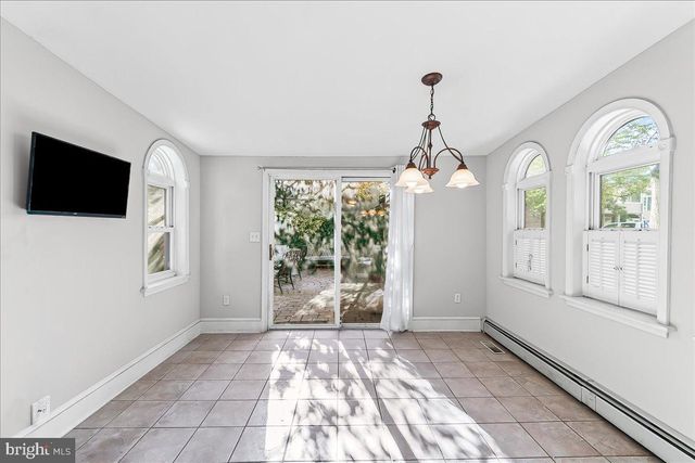 240 W MINER ST, West Chester, PA 19382