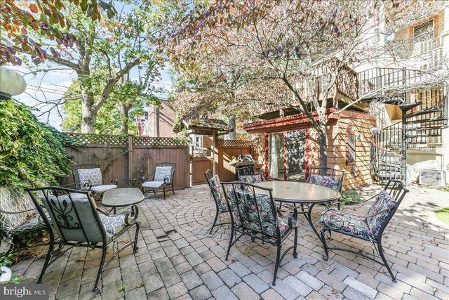 240 W MINER ST, West Chester, PA 19382