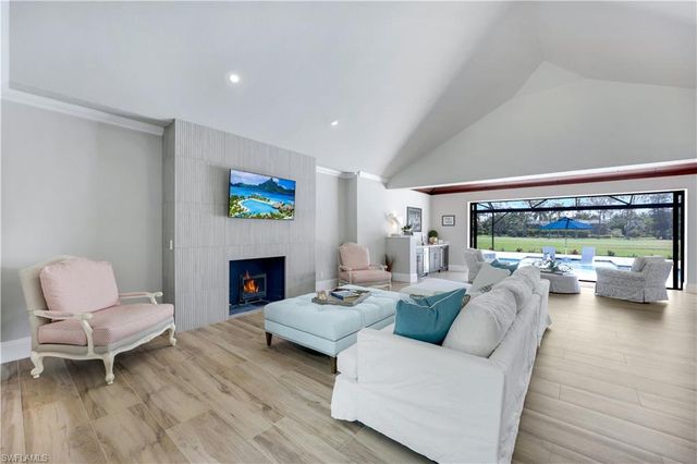 4701 Oak Leaf DR, Naples, FL 34119