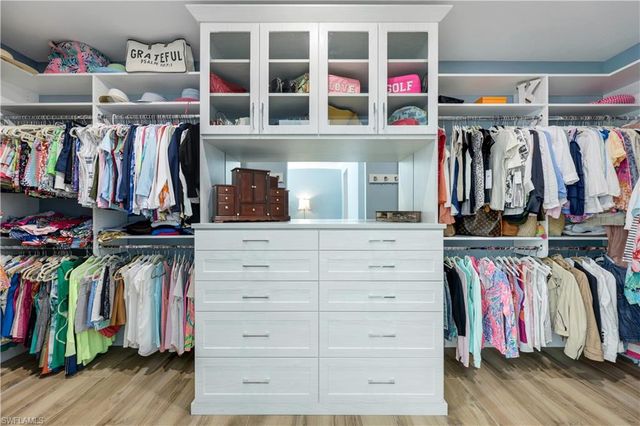 4701 Oak Leaf DR, Naples, FL 34119