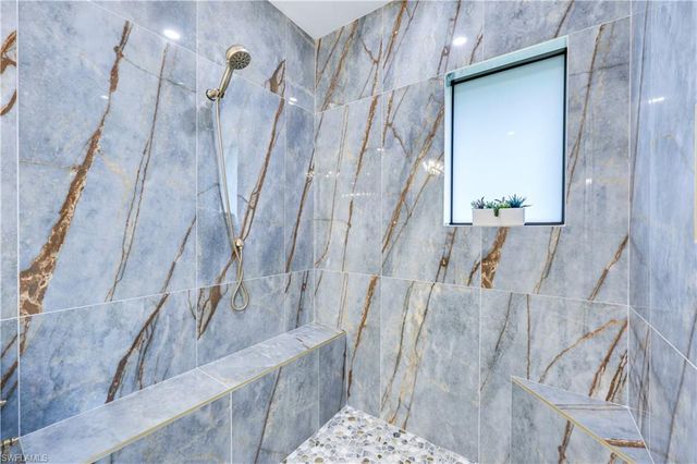 4701 Oak Leaf DR, Naples, FL 34119