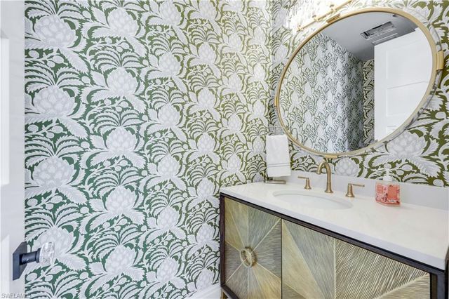 4701 Oak Leaf DR, Naples, FL 34119