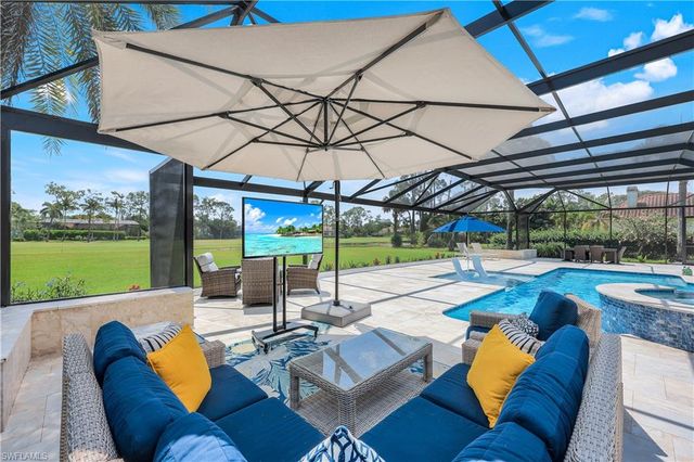 4701 Oak Leaf DR, Naples, FL 34119