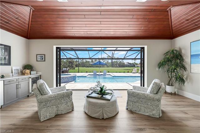 4701 Oak Leaf DR, Naples, FL 34119