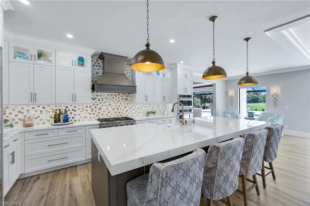 4701 Oak Leaf DR, Naples, FL 34119