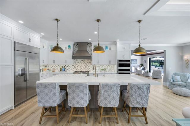 4701 Oak Leaf DR, Naples, FL 34119