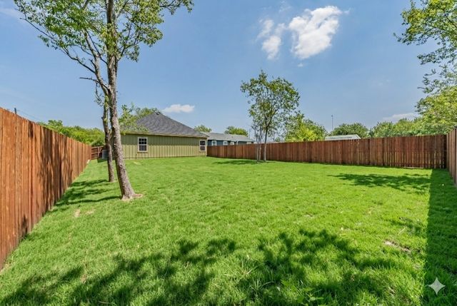 412 Matthew Street, Hillsboro, TX 76645