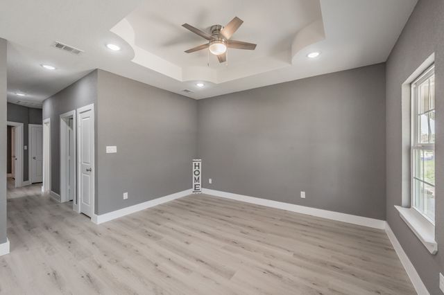 412 Matthew Street, Hillsboro, TX 76645