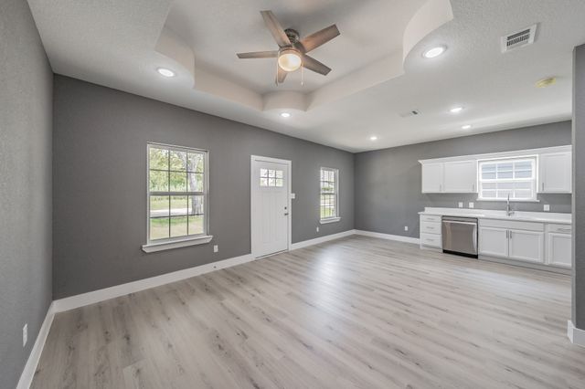 412 Matthew Street, Hillsboro, TX 76645