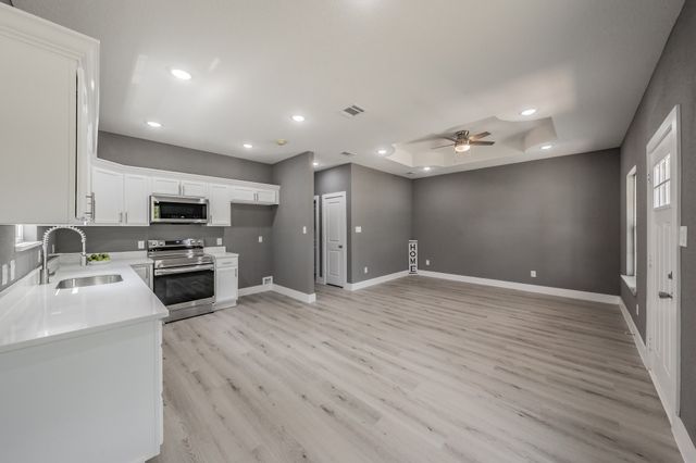 412 Matthew Street, Hillsboro, TX 76645