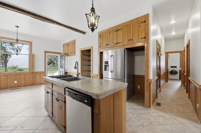 725 Griffin Swamp Road, Elizabeth City, NC 27909